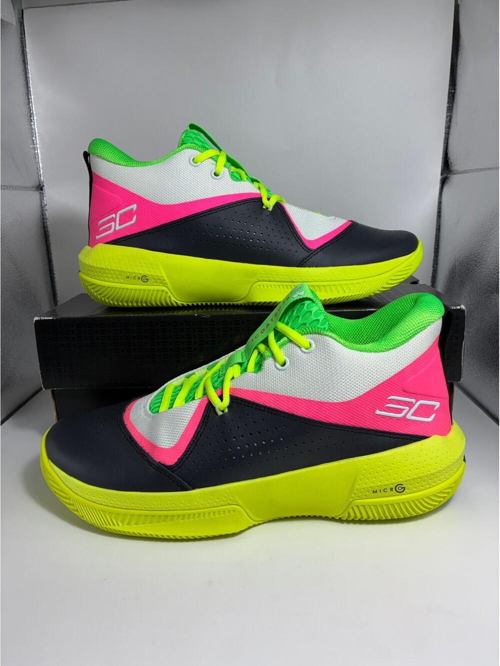 Size 11.5 - Under Armour Curry UA SC 3ZERO IV 4 Pink Volt